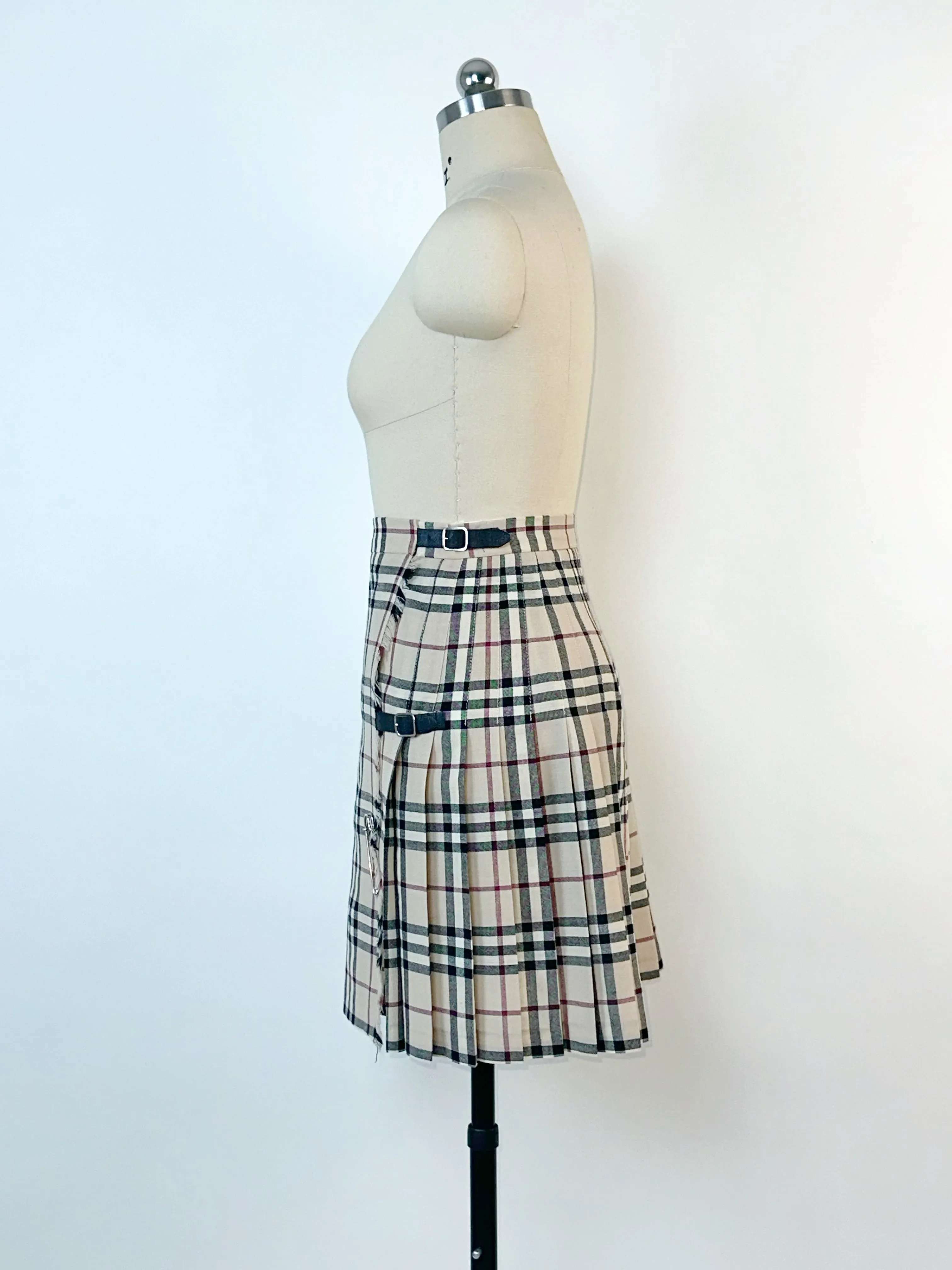 Burberry Vintage Plaid Fridge Buckled Mini Skirt