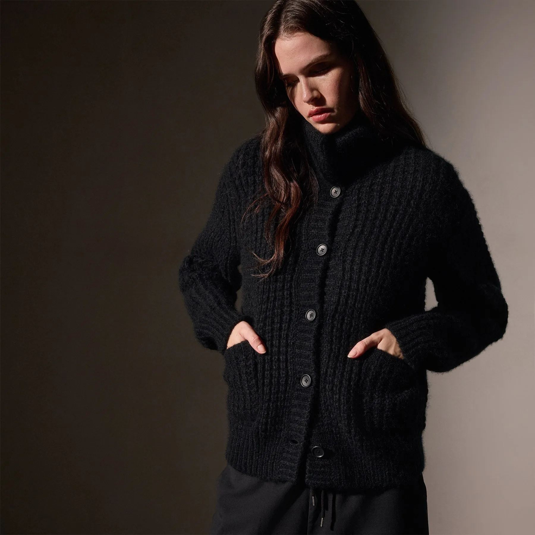 Cashmere Chunky Waffle Cardigan - True Black