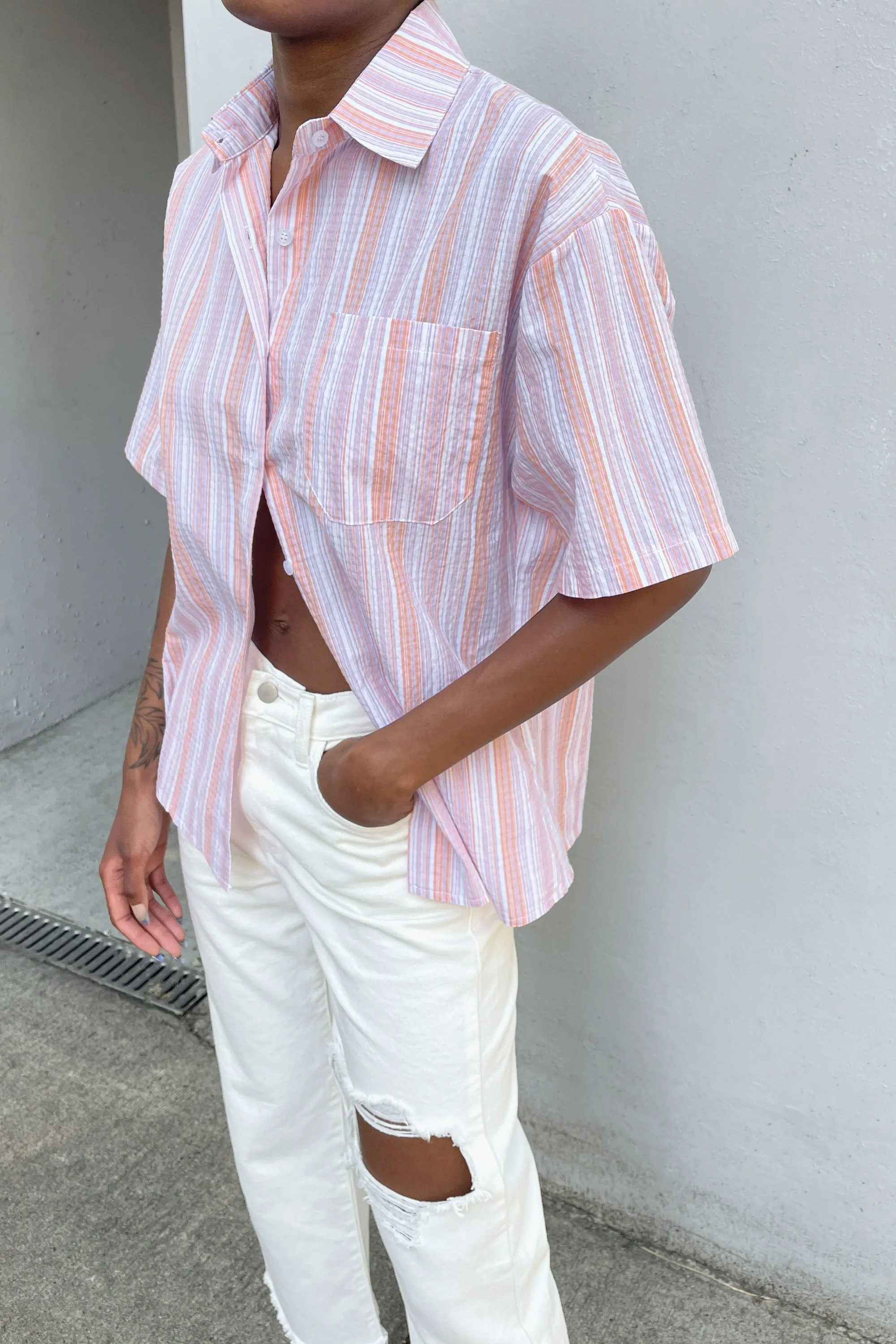 STRIPED BUTTON UP SHIRT